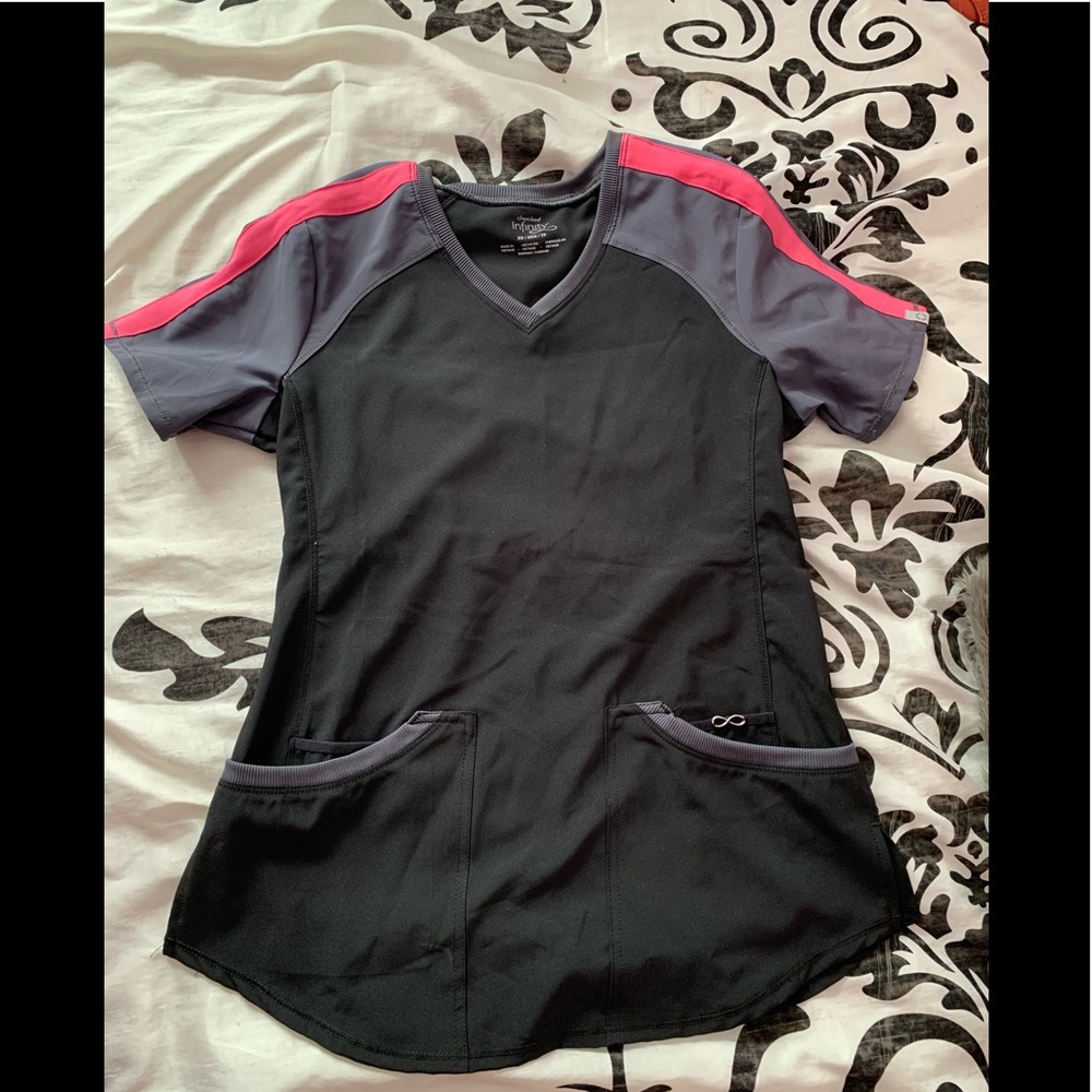 Cherokee infinity scrub top